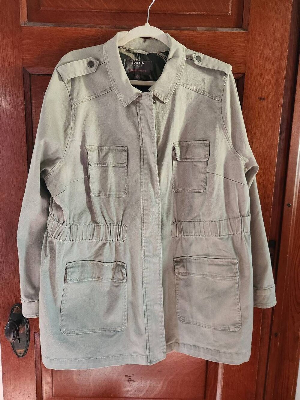 Torrid NWT 3x Utility Anorak Jacket. Designed in a versatile olive-khaki colorwa